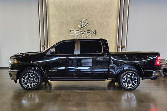 RAM-1500-3.0 HURRICANE 6 BITURBO GASOLINA LARAMIE CD 4X4 AUTOMÁTICO RAM-1500-2024