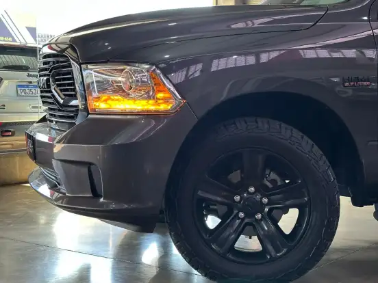 RAM-CLASSIC-5.7 V8 GASOLINA LARAMIE NIGHT EDITION CD 4X4 AUTOMÁTICO RAM-CLASSIC-2022