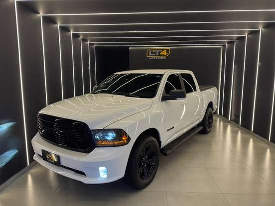 RAM-CLASSIC-5.7 V8 GASOLINA LARAMIE NIGHT EDITION CD 4X4 AUTOMÁTICO RAM-CLASSIC-2023