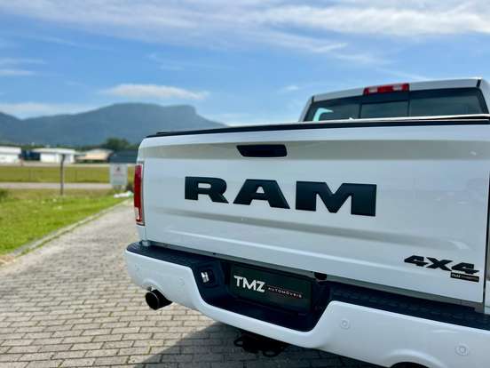 RAM-CLASSIC-5.7 V8 GASOLINA LARAMIE NIGHT EDITION CD 4X4 AUTOMÁTICO RAM-CLASSIC-2022