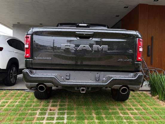 RAM-1500-3.0 HURRICANE 6 BITURBO GASOLINA LARAMIE NIGHT EDITION CD 4X4 AUTOMÁTICO RAM-1500-2026