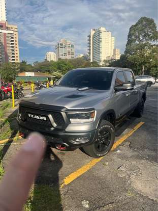 RAM-1500-5.7 V8 GASOLINA REBEL CD 4X4 AUTOMÁTICO RAM-1500-2021