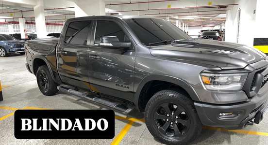 RAM-1500-5.7 V8 GASOLINA REBEL CD 4X4 AUTOMÁTICO RAM-1500-2022