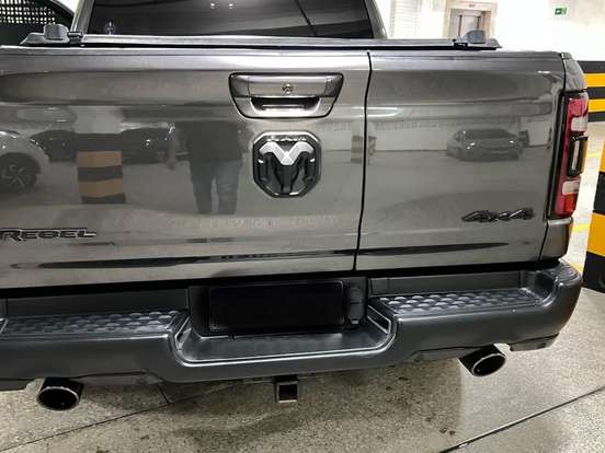 RAM-1500-5.7 V8 GASOLINA REBEL CD 4X4 AUTOMÁTICO RAM-1500-2022