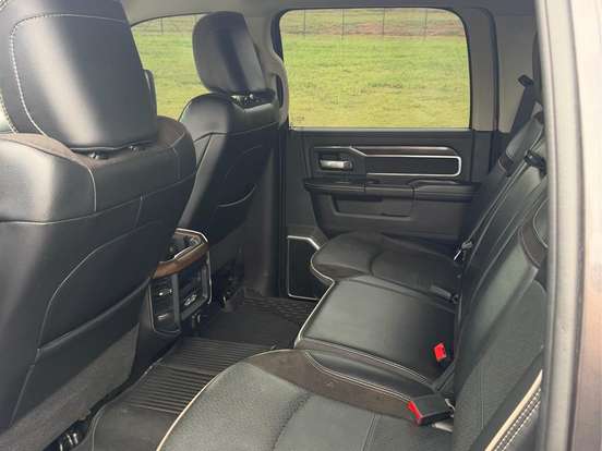 RAM-2500-6.7 I6 TURBO DIESEL LARAMIE CD 4X4 AUTOMÁTICO RAM-2500-2023