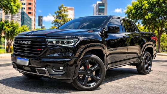 RAM RAMPAGE 2.0 HURRICANE 4 TURBO GASOLINA R/T 4X4 AUTOMÁTICO