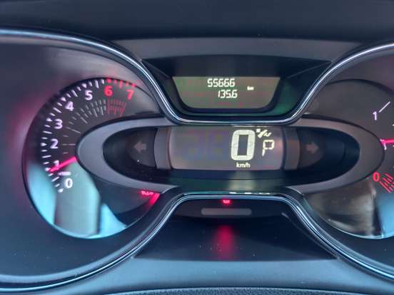 RENAULT-CAPTUR-2021