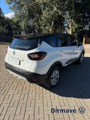 RENAULT-CAPTUR-2021