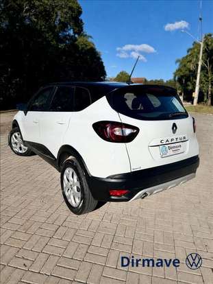 RENAULT-CAPTUR-2021