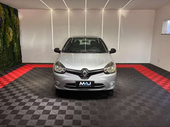 RENAULT-CLIO-2013