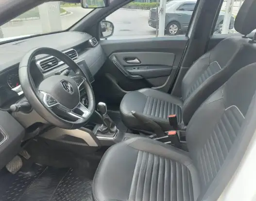 RENAULT-DUSTER-2020