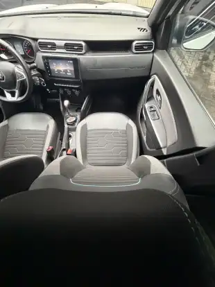 RENAULT-DUSTER-2023