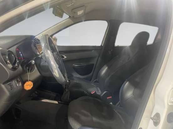 RENAULT-KWID-1.0 12V SCE FLEX INTENSE MANUAL RENAULT-KWID-2024