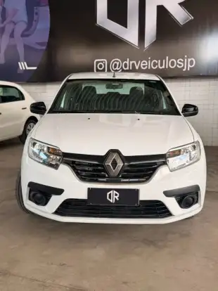 RENAULT-LOGAN-2023