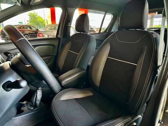 RENAULT-SANDERO-2022