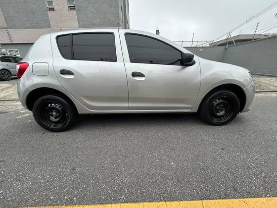 RENAULT SANDERO 1.0 AUTHENTIQUE 16V FLEX 4P MANUAL