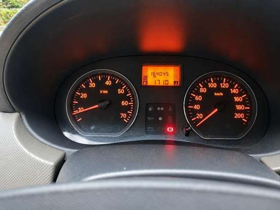 RENAULT-SANDERO-1.0 EXPRESSION 16V FLEX 4P MANUAL RENAULT-SANDERO-2010