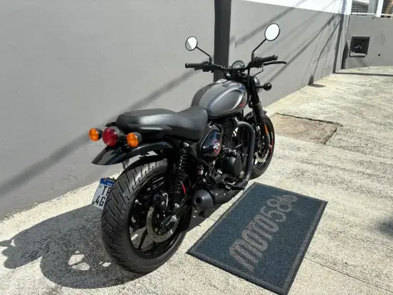 ROYAL ENFIELD-HUNTER 350-2025