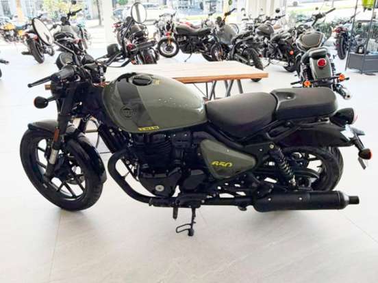 ROYAL ENFIELD-SHOTGUN 650 DRILL GREEN ROYAL ENFIELD-SHOTGUN 650 DRILL GREEN-2026