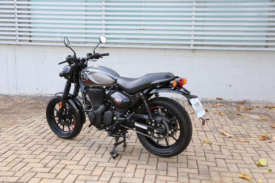 ROYAL ENFIELD-HUNTER 350-2025