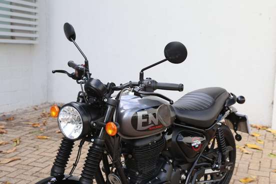 ROYAL ENFIELD-HUNTER 350-2025