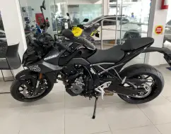 SUZUKI GSX-8S SUZUKI GSX-8S