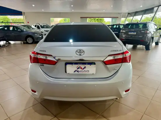 TOYOTA-COROLLA-2015