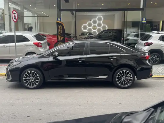 TOYOTA-COROLLA-2025