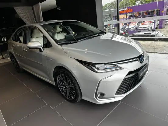 TOYOTA-COROLLA-2023