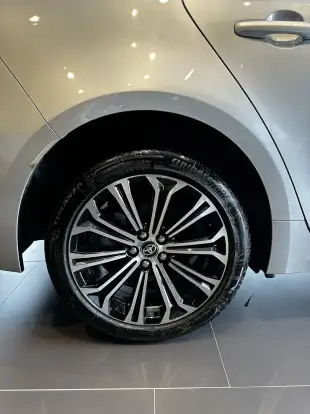 TOYOTA-COROLLA-2023