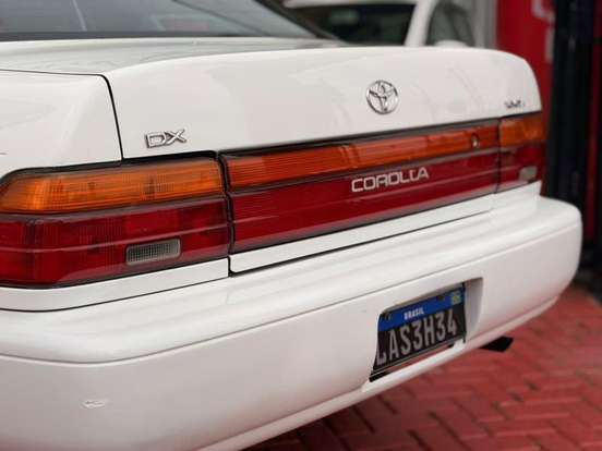 TOYOTA-COROLLA-1995