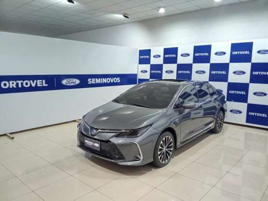 TOYOTA-COROLLA-2025