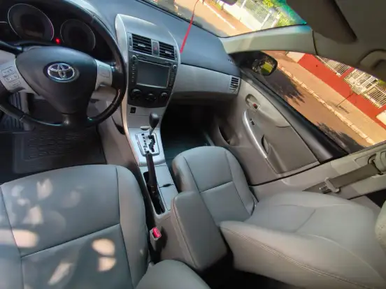 TOYOTA-COROLLA-2014