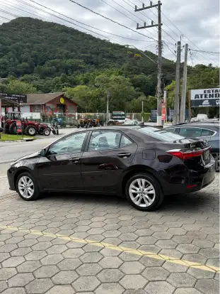 TOYOTA-COROLLA-2017