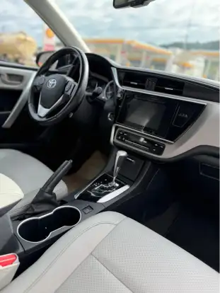 TOYOTA-COROLLA-2017