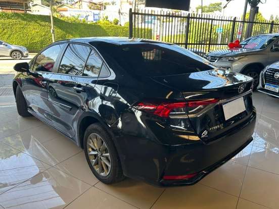TOYOTA-COROLLA-2025