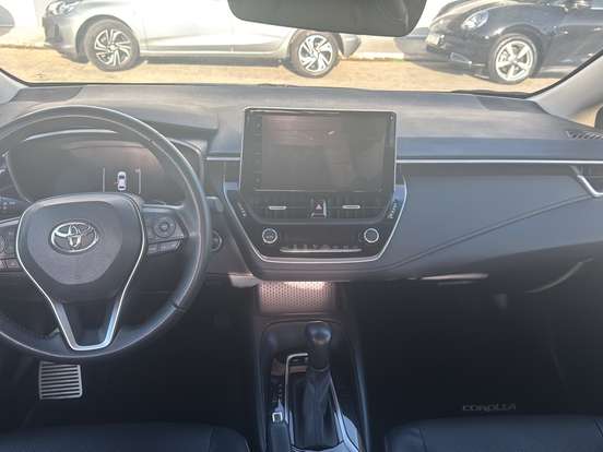 TOYOTA-COROLLA-2024