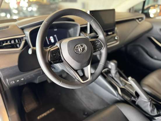 TOYOTA-COROLLA-2024