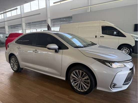 TOYOTA-COROLLA-2024