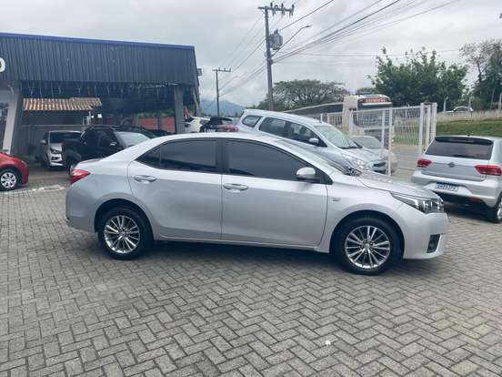 TOYOTA-COROLLA-2014