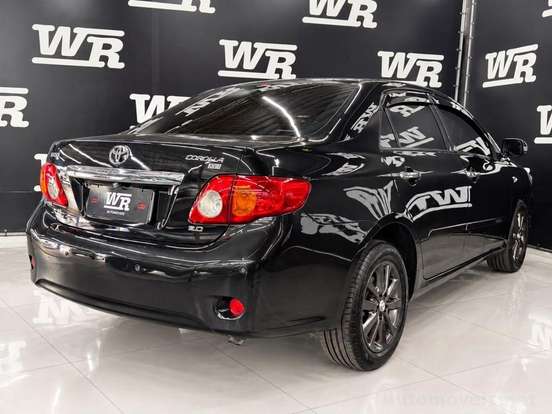 TOYOTA-COROLLA-2011