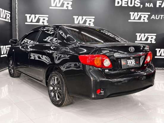 TOYOTA-COROLLA-2011