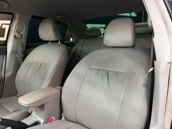 TOYOTA-COROLLA-2011
