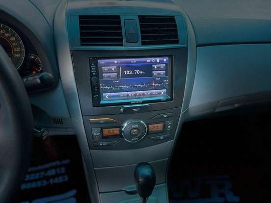 TOYOTA-COROLLA-2011