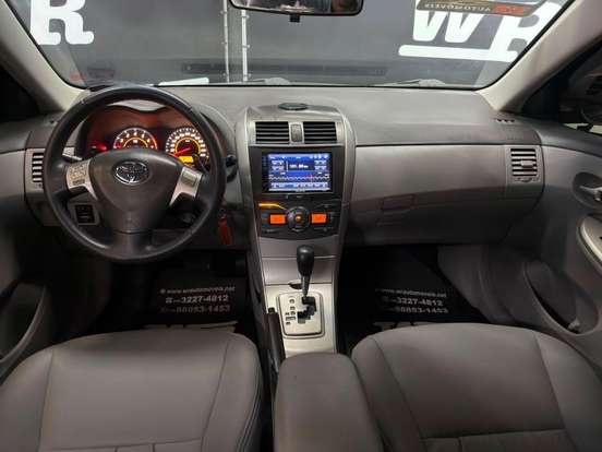 TOYOTA-COROLLA-2011
