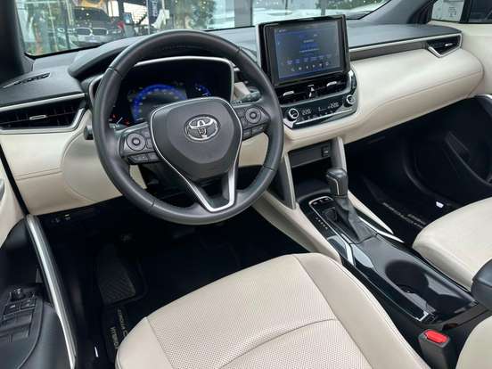 TOYOTA-COROLLA CROSS-2023