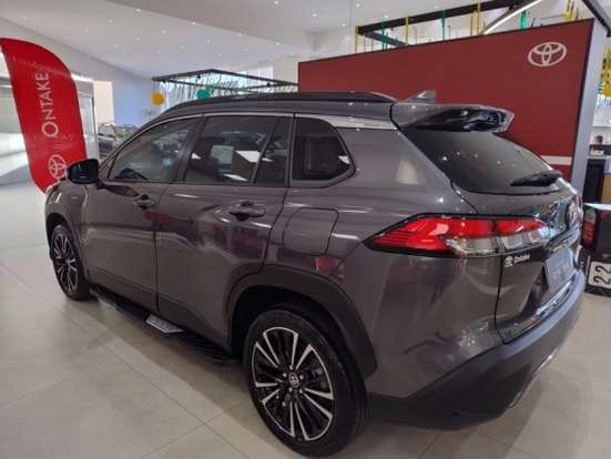 TOYOTA-COROLLA CROSS-2024
