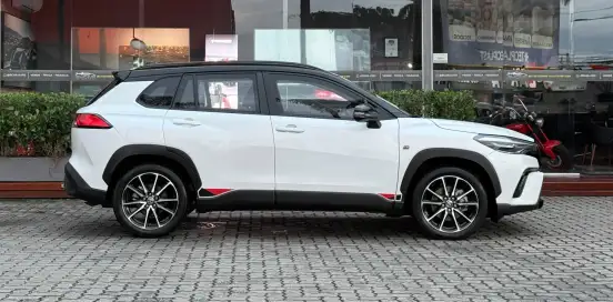 TOYOTA-COROLLA CROSS-2024
