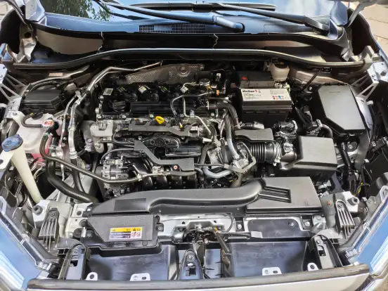 TOYOTA-COROLLA CROSS-2024