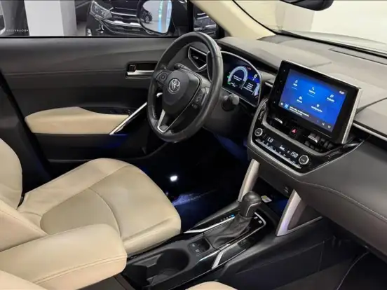 TOYOTA-COROLLA CROSS-2024